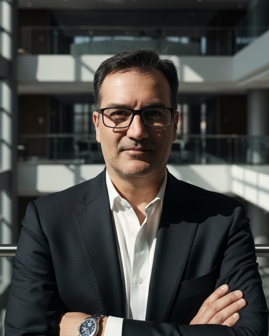 César Quijada, estratega automotriz y fundador de Drive Tech Advisors